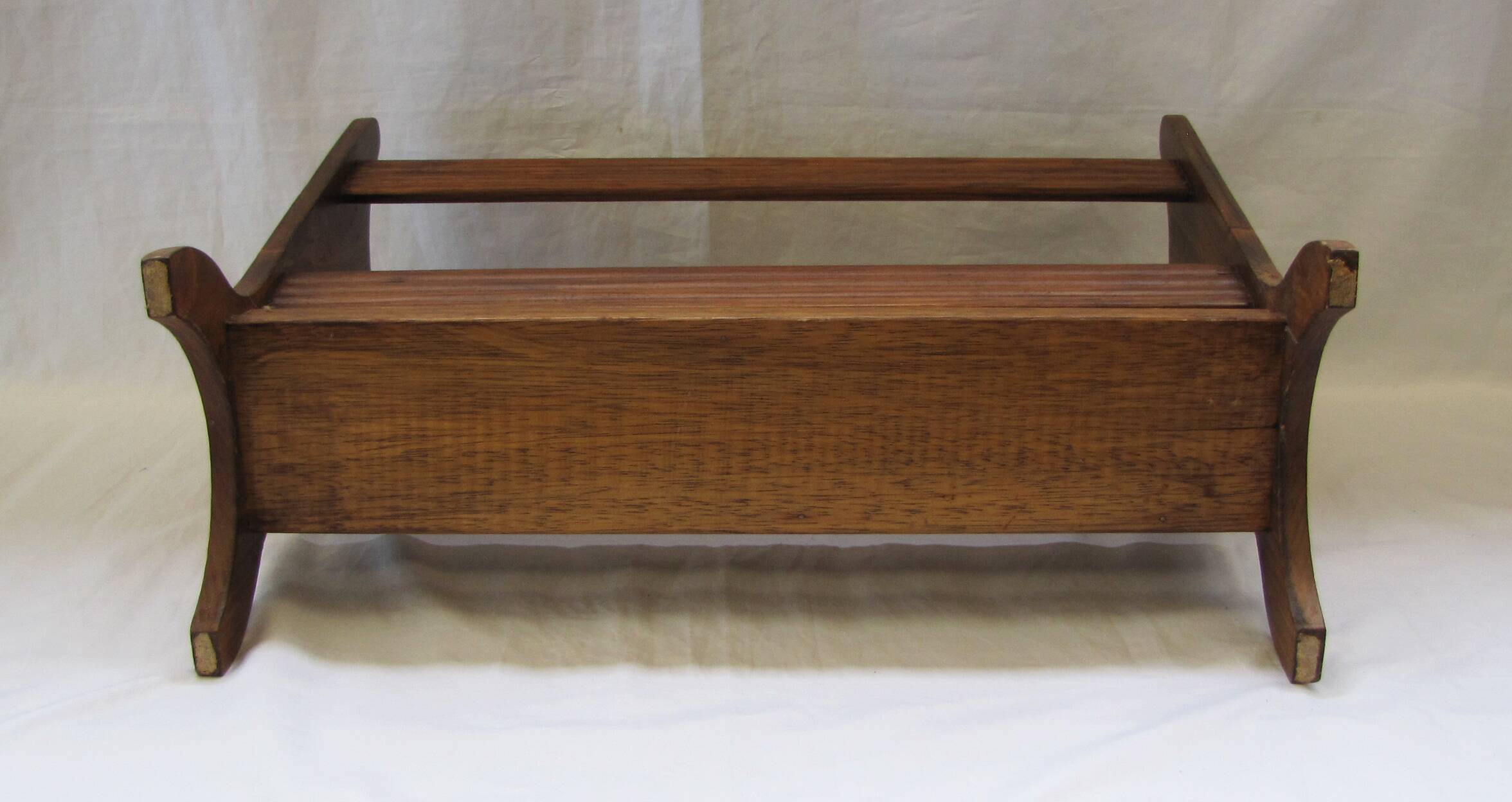 wooden magazine rack n°1