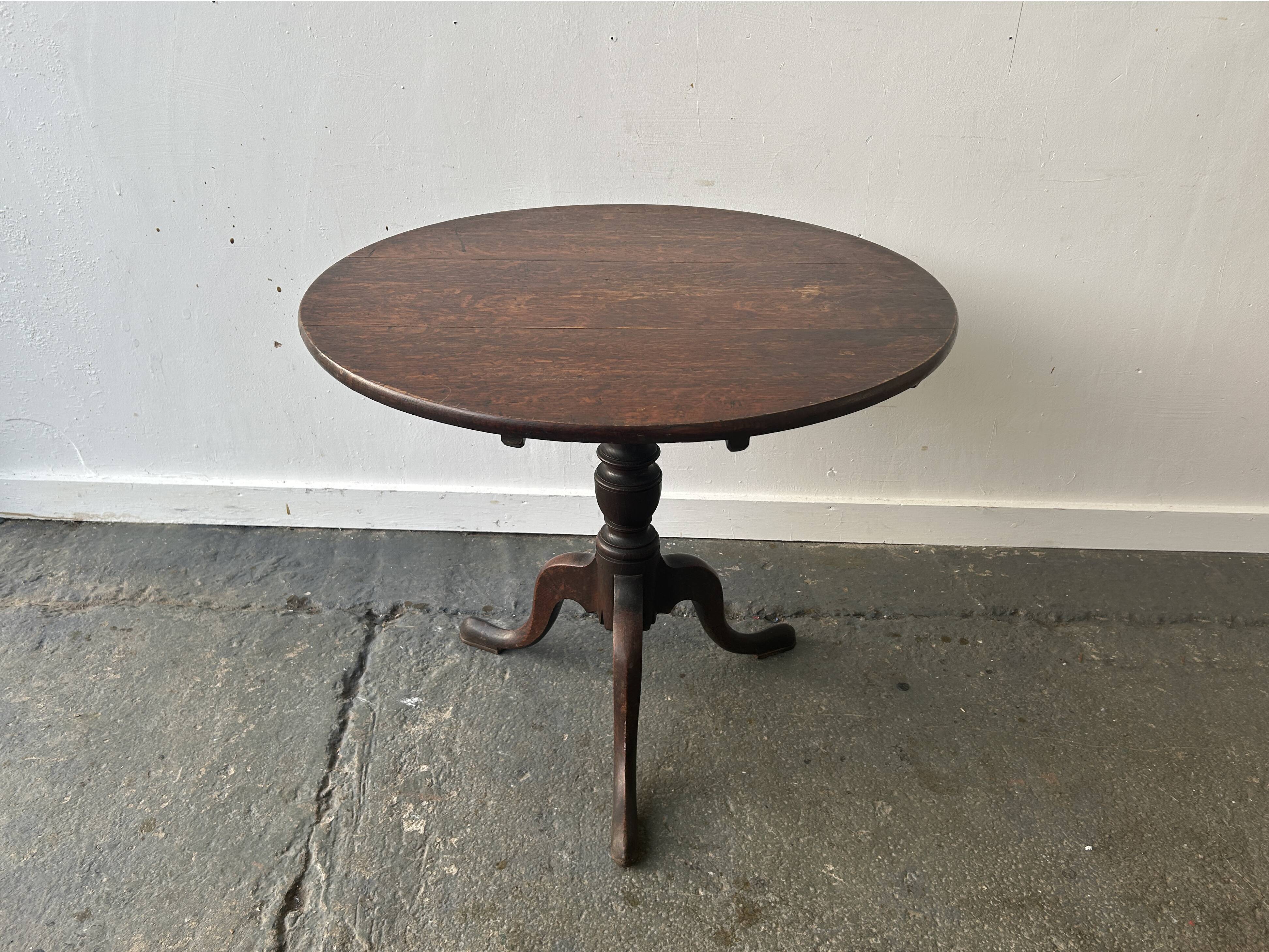 Georgian style antique  oak tilt top tripod occasional side table