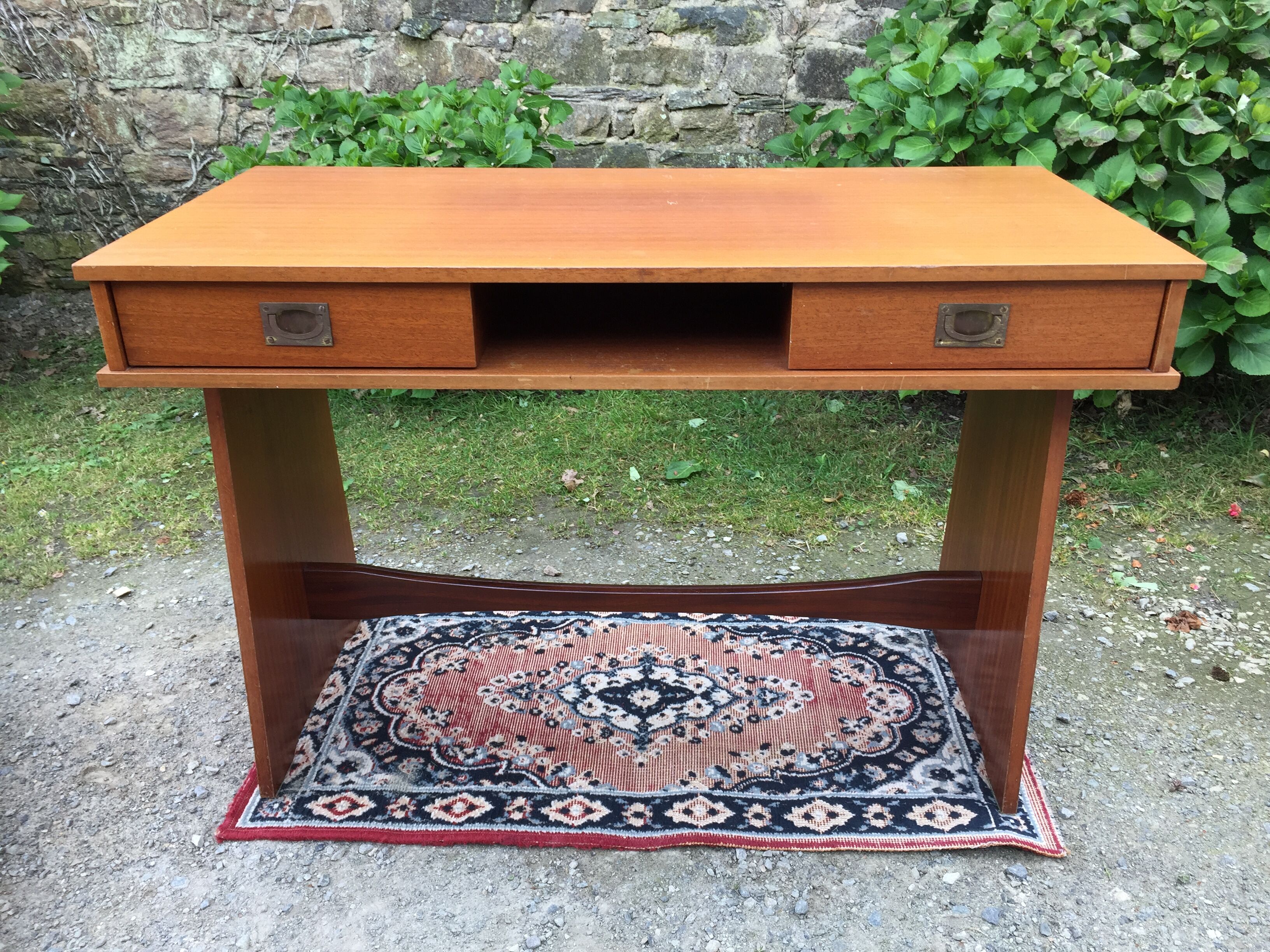 Bureau marine vintage en teck à 2 tiroirs