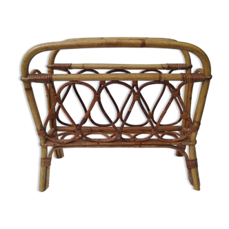 Vintage rattan magazine door