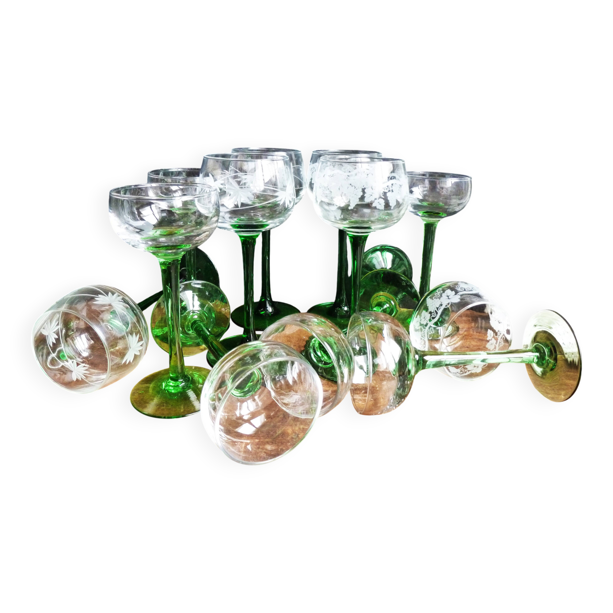 Alsace wine glasses, white wine glasses, green stemmed table glasses.
