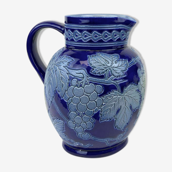 Pitcher in Alsace sandstone - vine theme - grape pattern