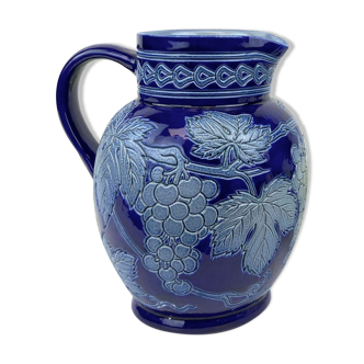 Pitcher in Alsace sandstone - vine theme - grape pattern