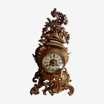 Clock style louis xv rocaille bronze dore