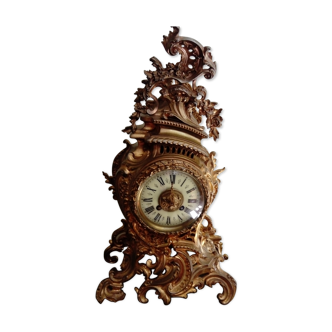 Clock style louis xv rocaille bronze dore