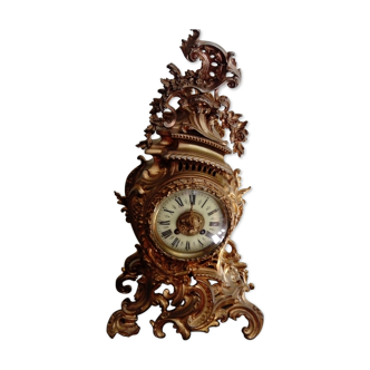 Pendule style louis xv rocaille bronze dore