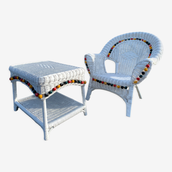 Fauteuil et table en rotin pour enfant, à décor de perles multicolores, 1950