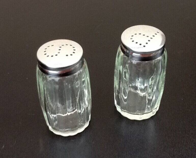 1960s salt / pepper server