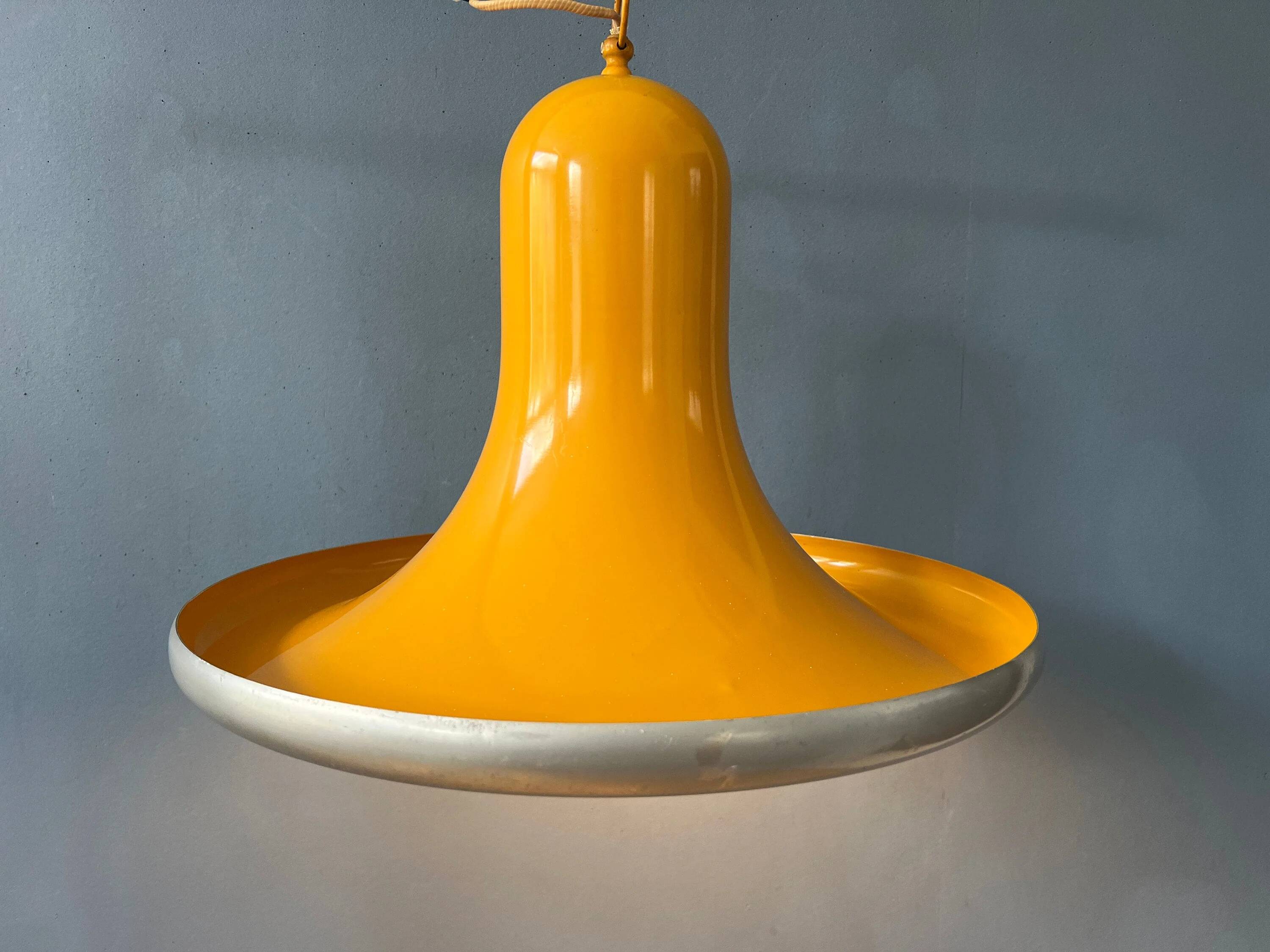Suspension UFO Space Age yellow Mid-Century