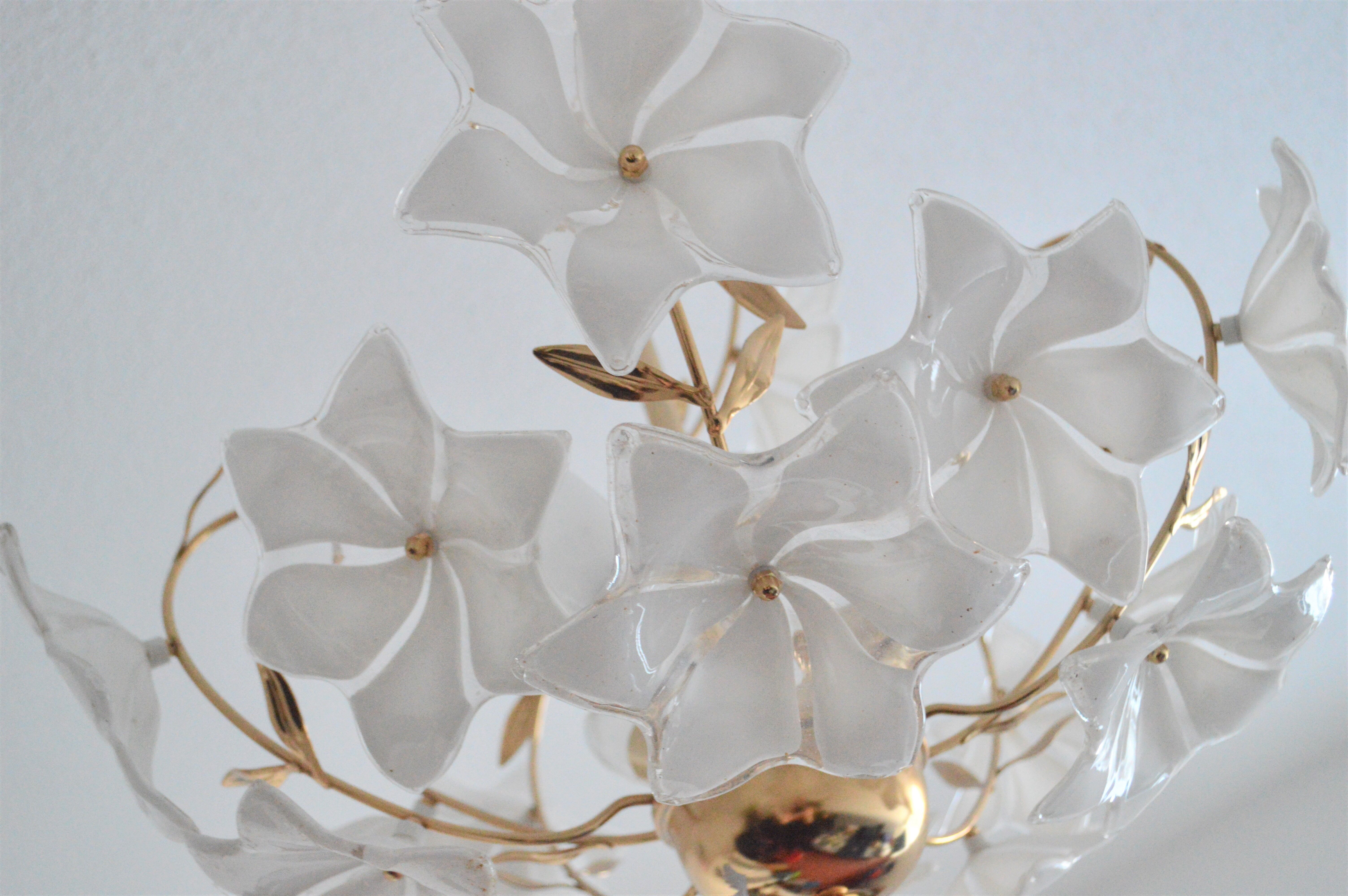 Italian lamp design glass flowers of the 70s