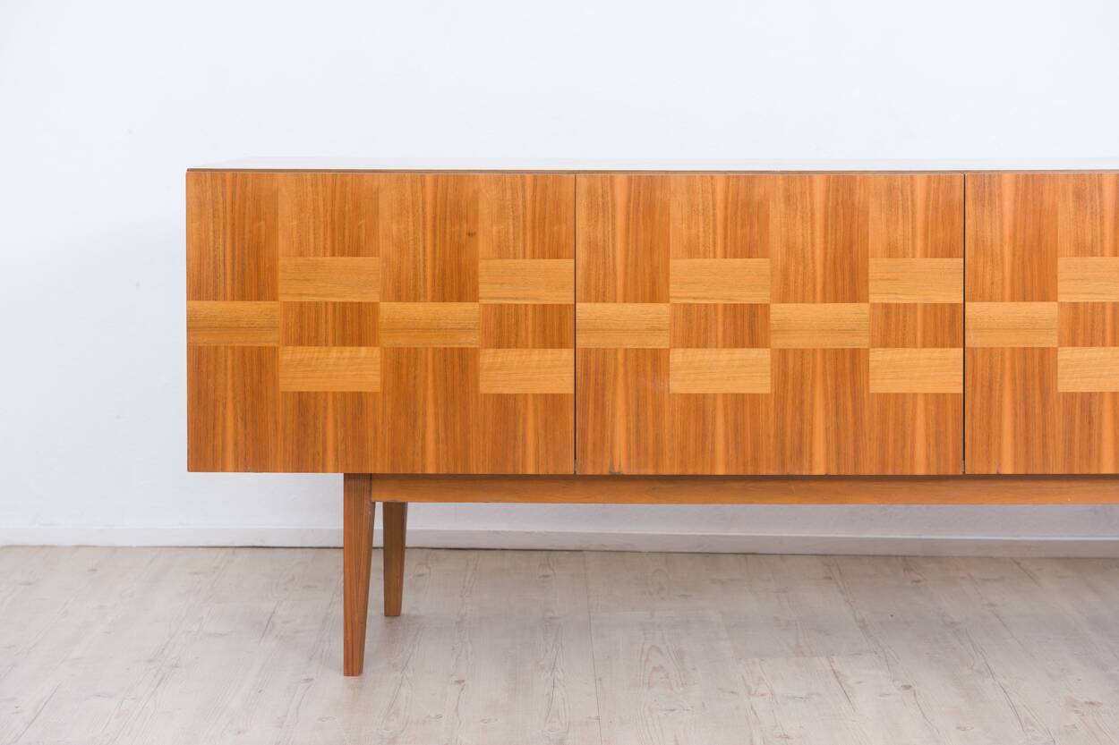 Grand buffet Mid-Century en noyer