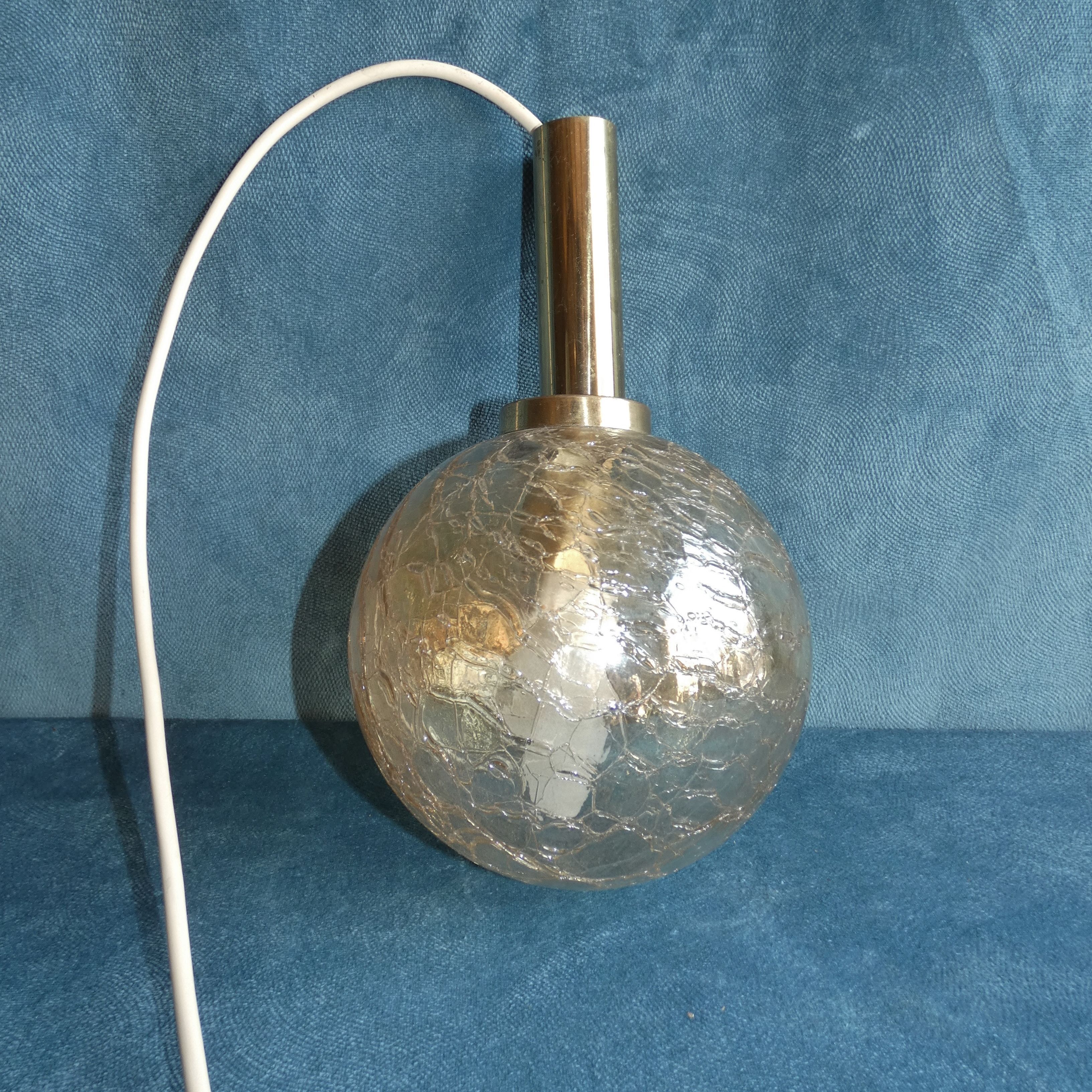 Suspension ball cracked glass tinted gold and brass 1970 diameter 15 cms