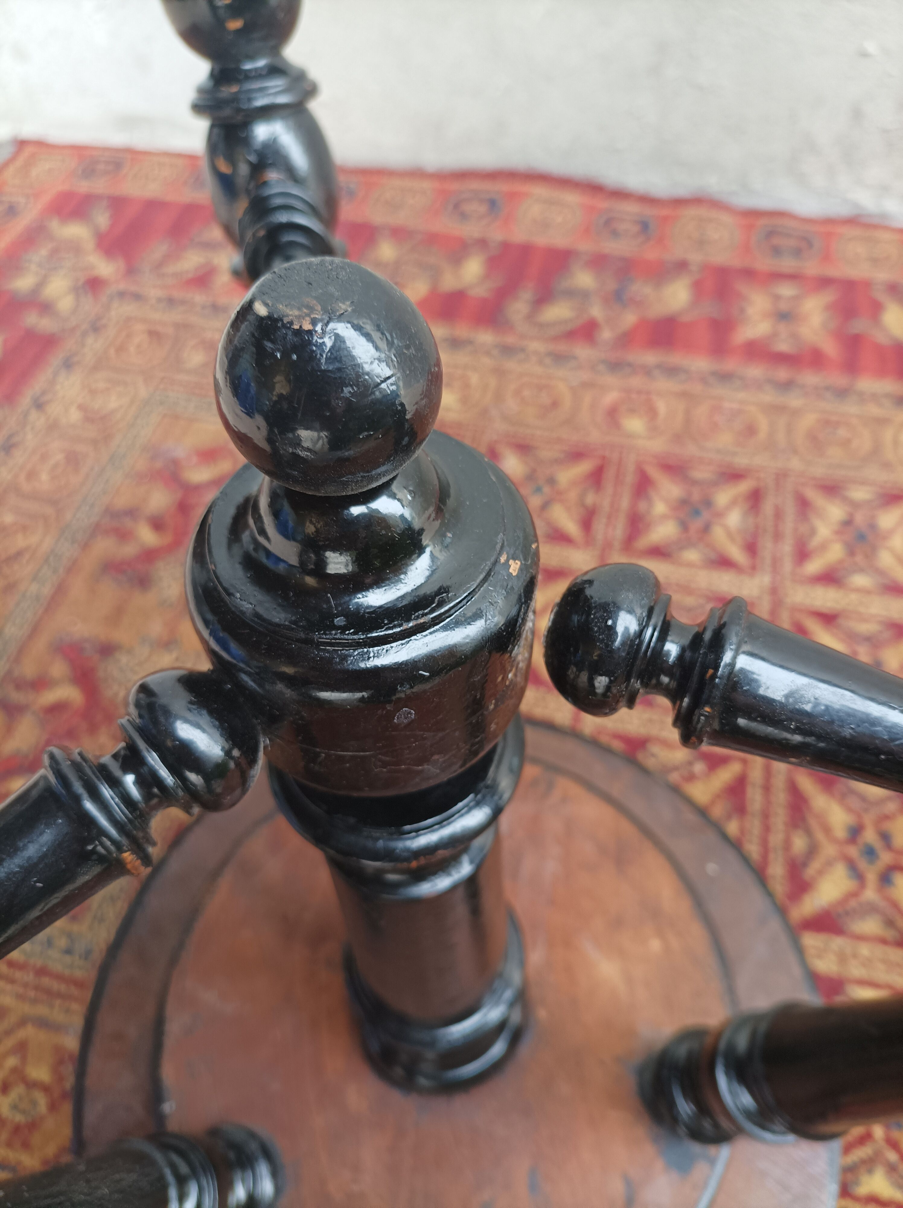 Napoleon III piano stool