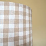 Lampe en céramique avec abat-jour en coton vichy