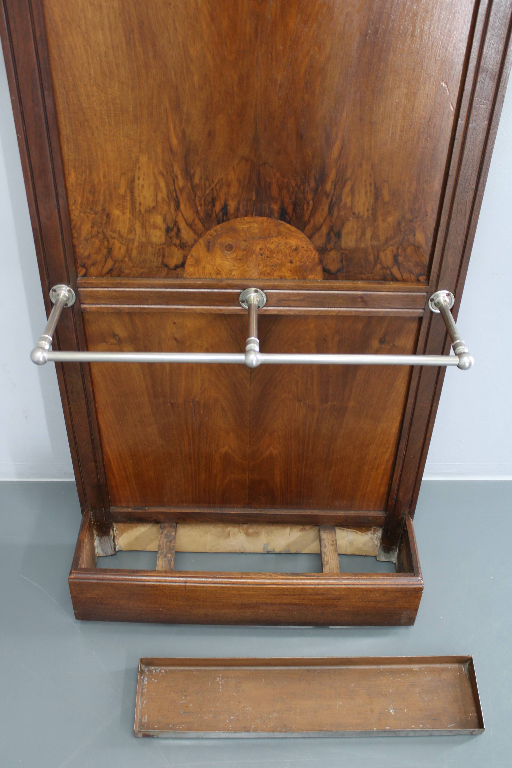 Portemanteau Art déco tchécoslovaque en noyer avec miroir, années 1930