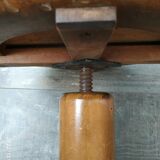 Screw stool
