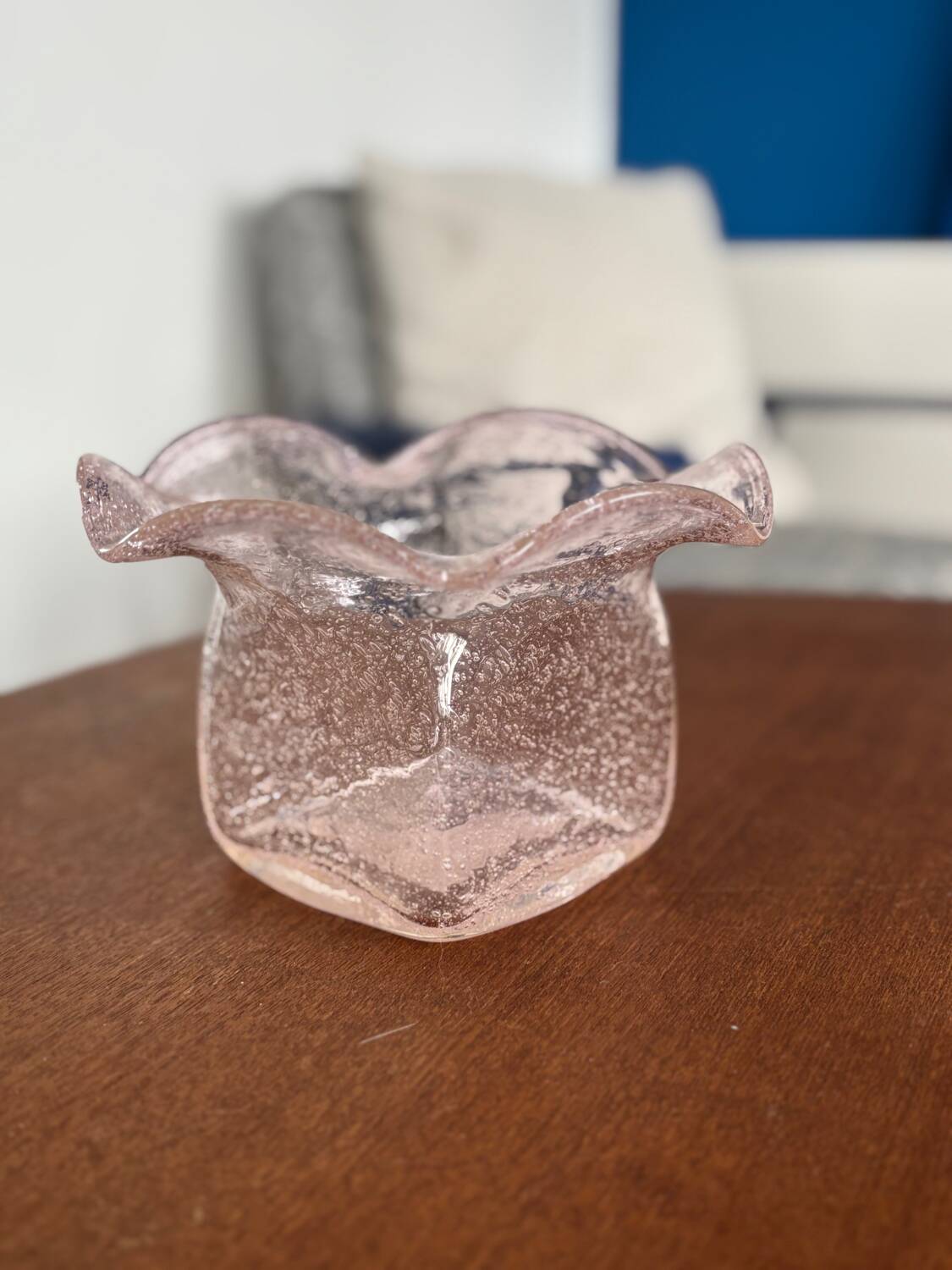 Pink bubbled glass vase - vintage blown glass decoration - neck candle holder