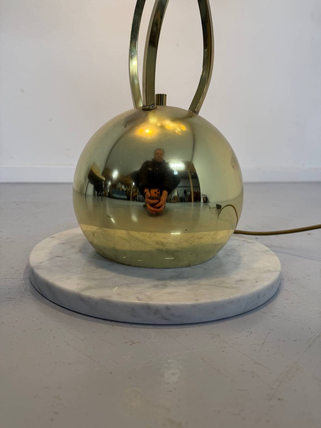 Rhubarb leaf floor lamp brass design Tomaso Barbi Italy an70