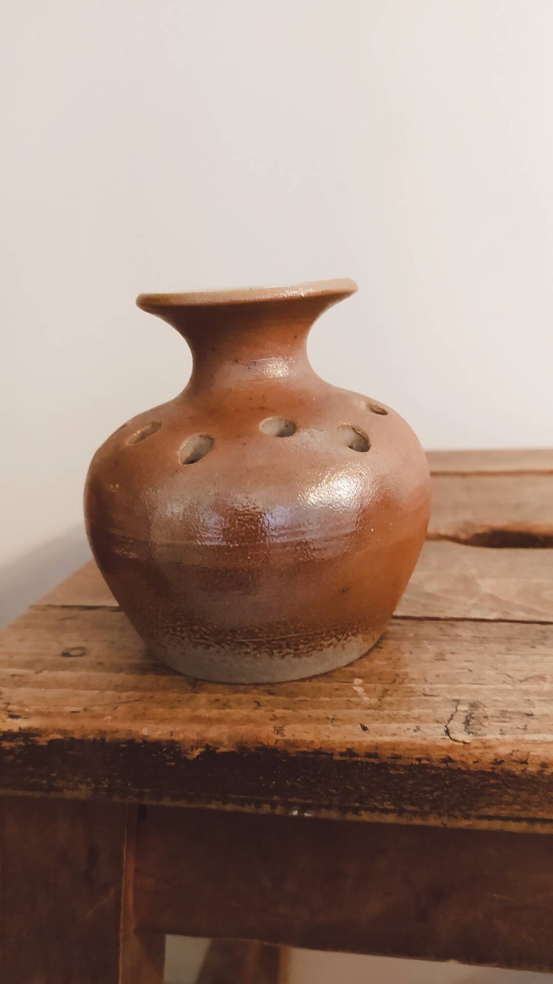Stoneware flower vase