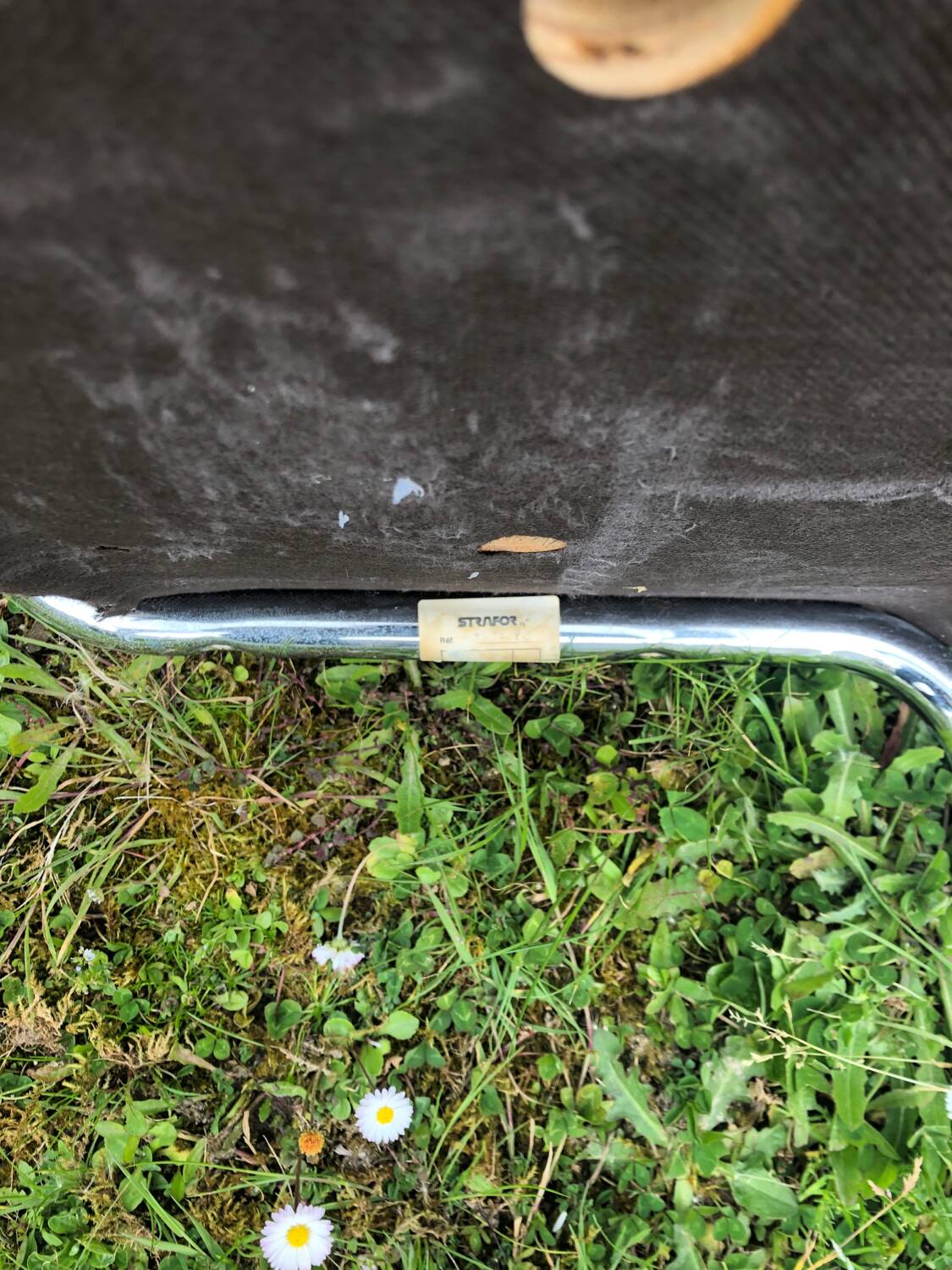 Strafor fabric chair