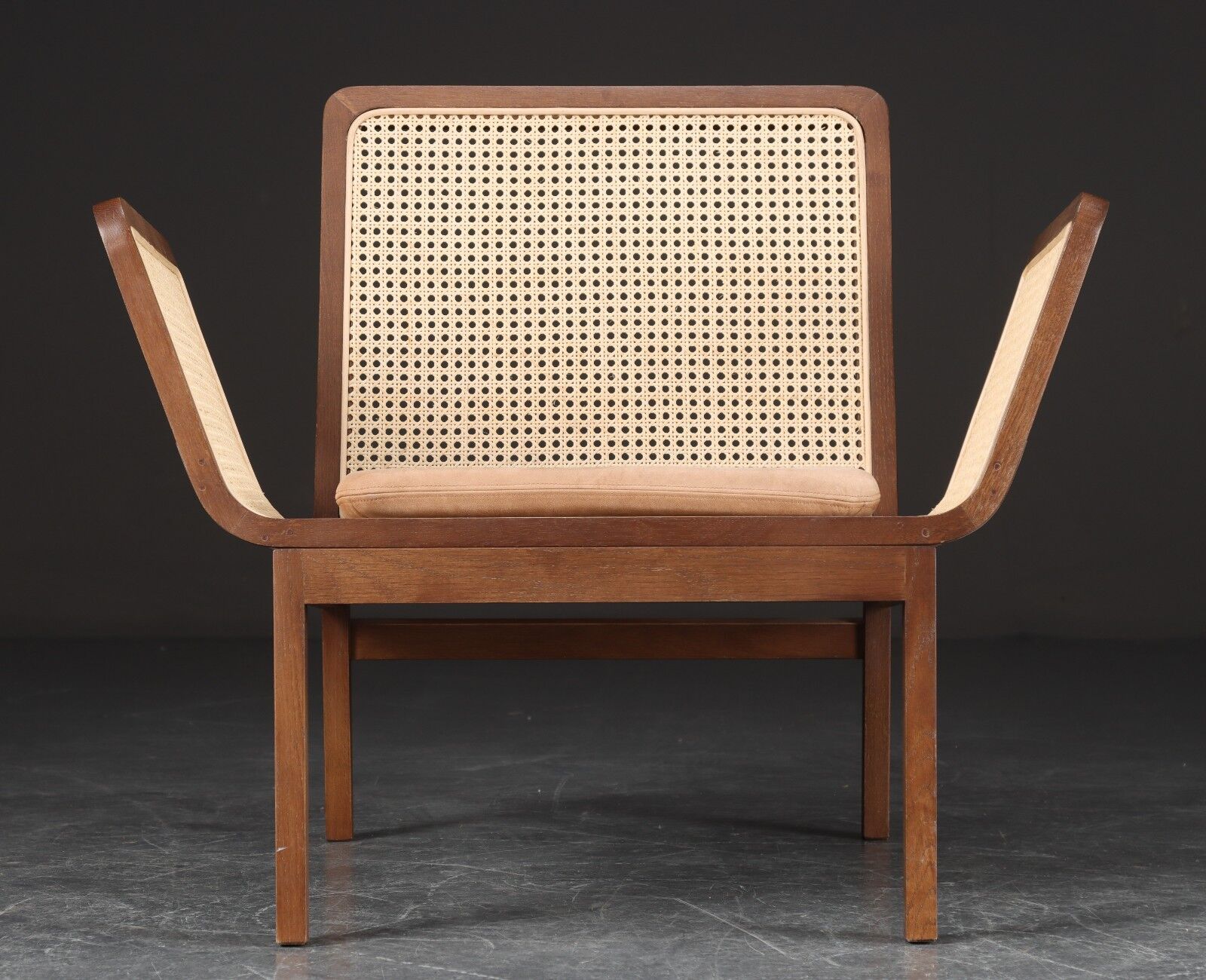 Kristian Sofus Hansen and Tommy Hyldahl for Norr11. Model coffee table chair "The King."