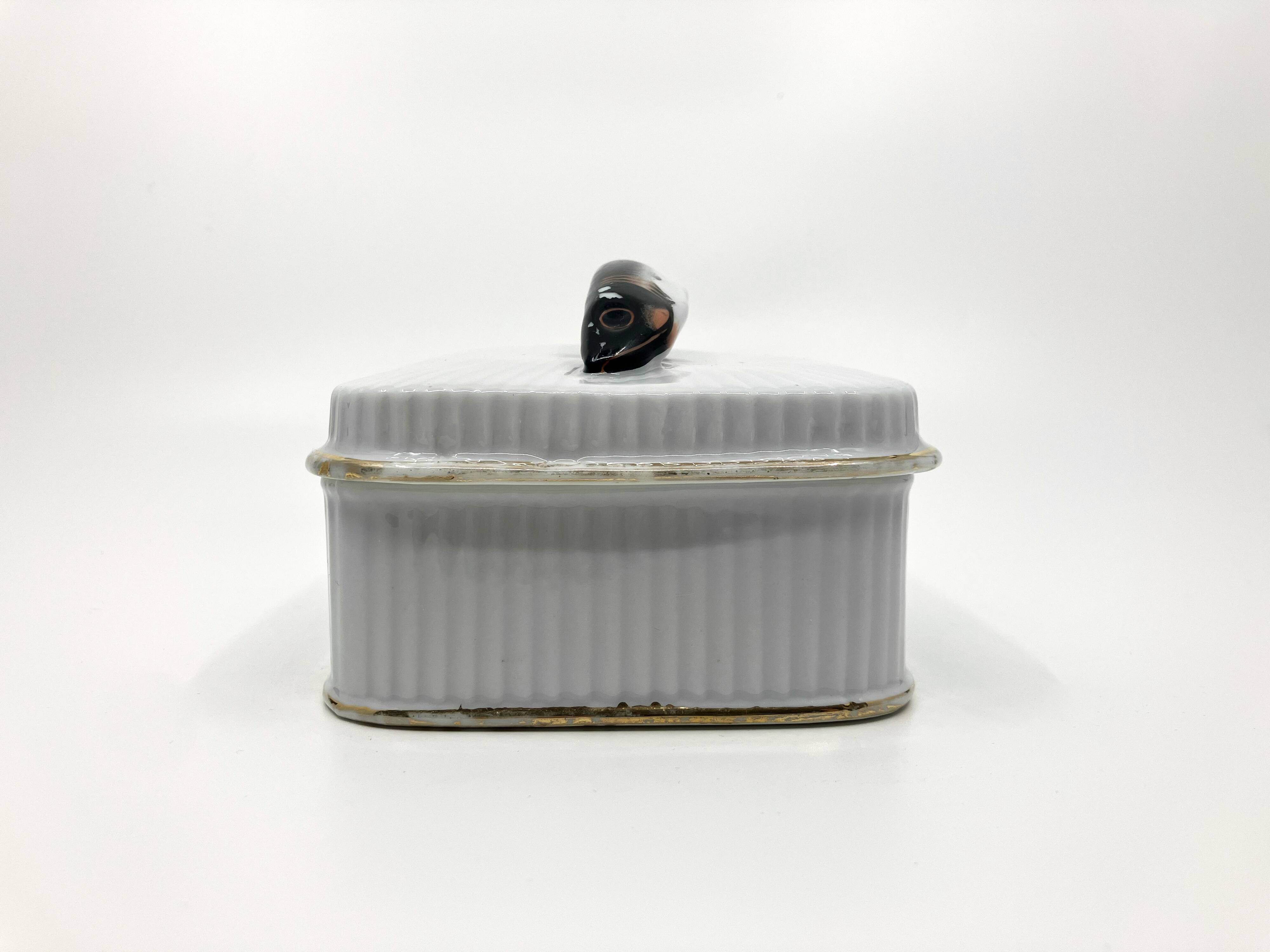 Boîte à sardines Art Déco en porcelaine • Circa 1904-1918