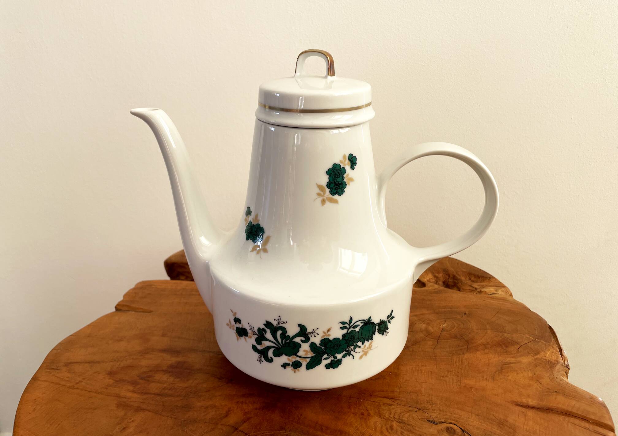 Henneberg 1777 Coffee Pot with Green and Golden Flower Motif, GDR East German Porcelain