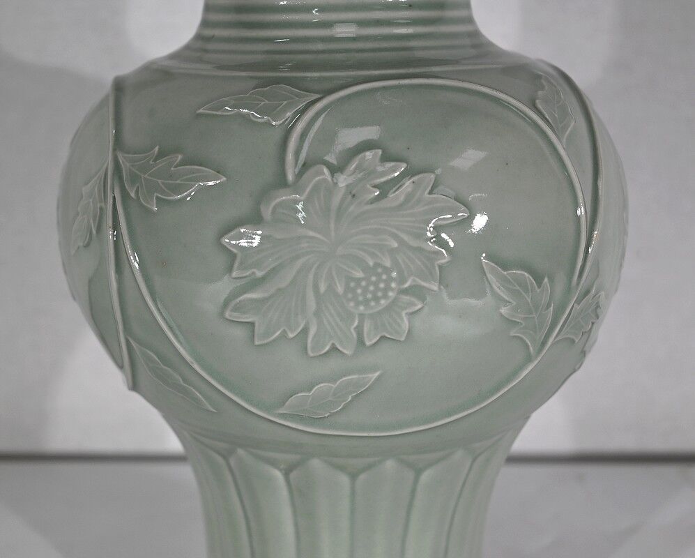 Celadon vase from China – 1900