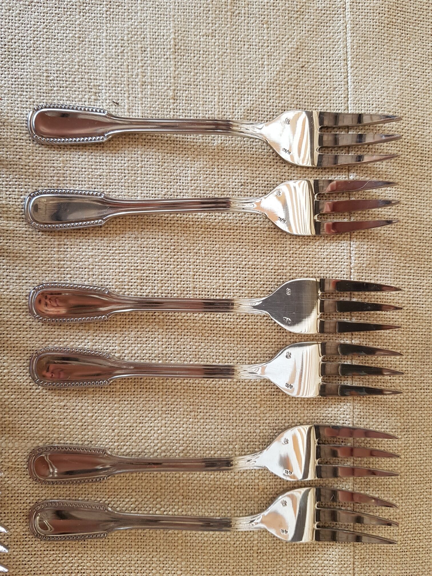12 dessert forks + stainless steel pie shovel knife