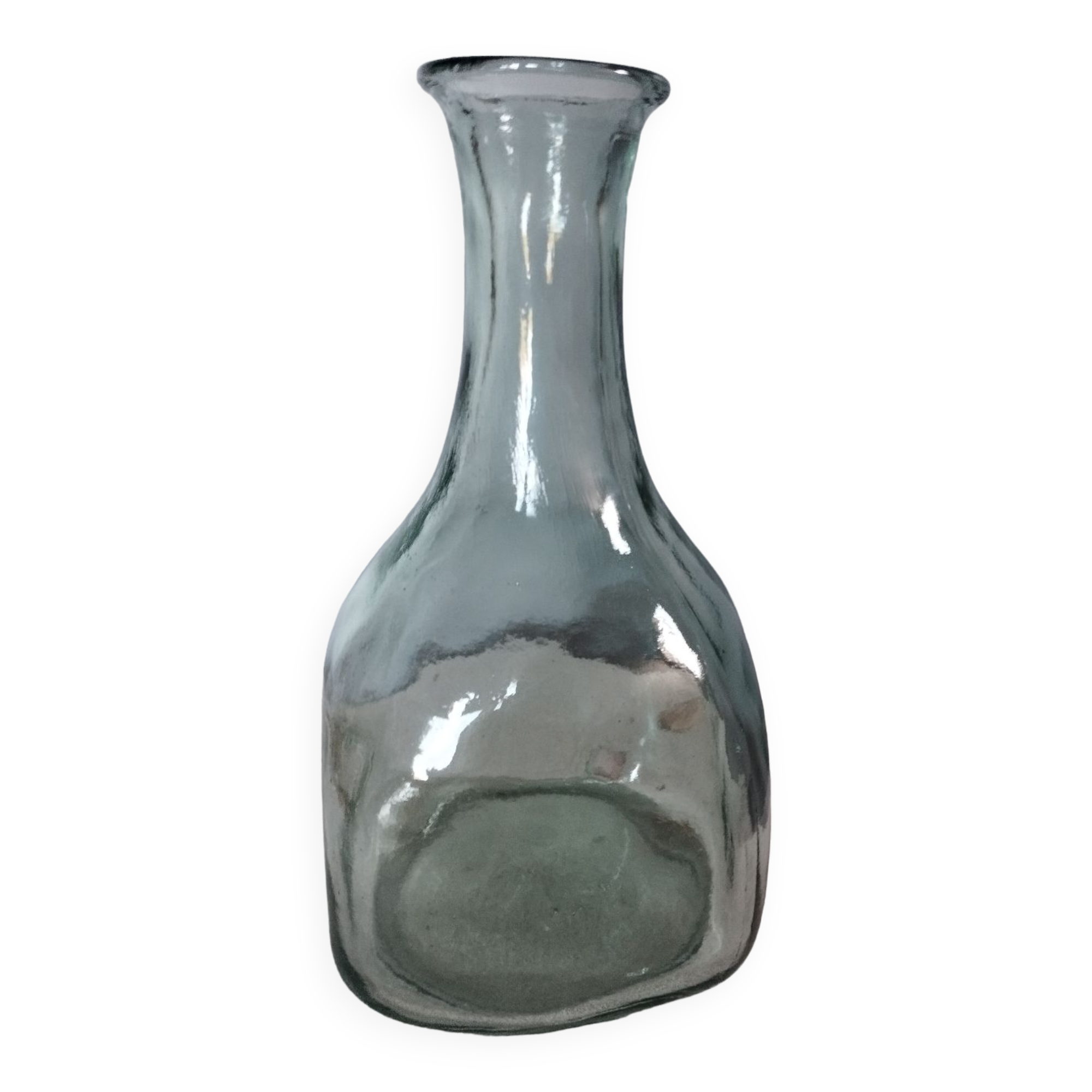 Duo of bottles/carafes, vintage