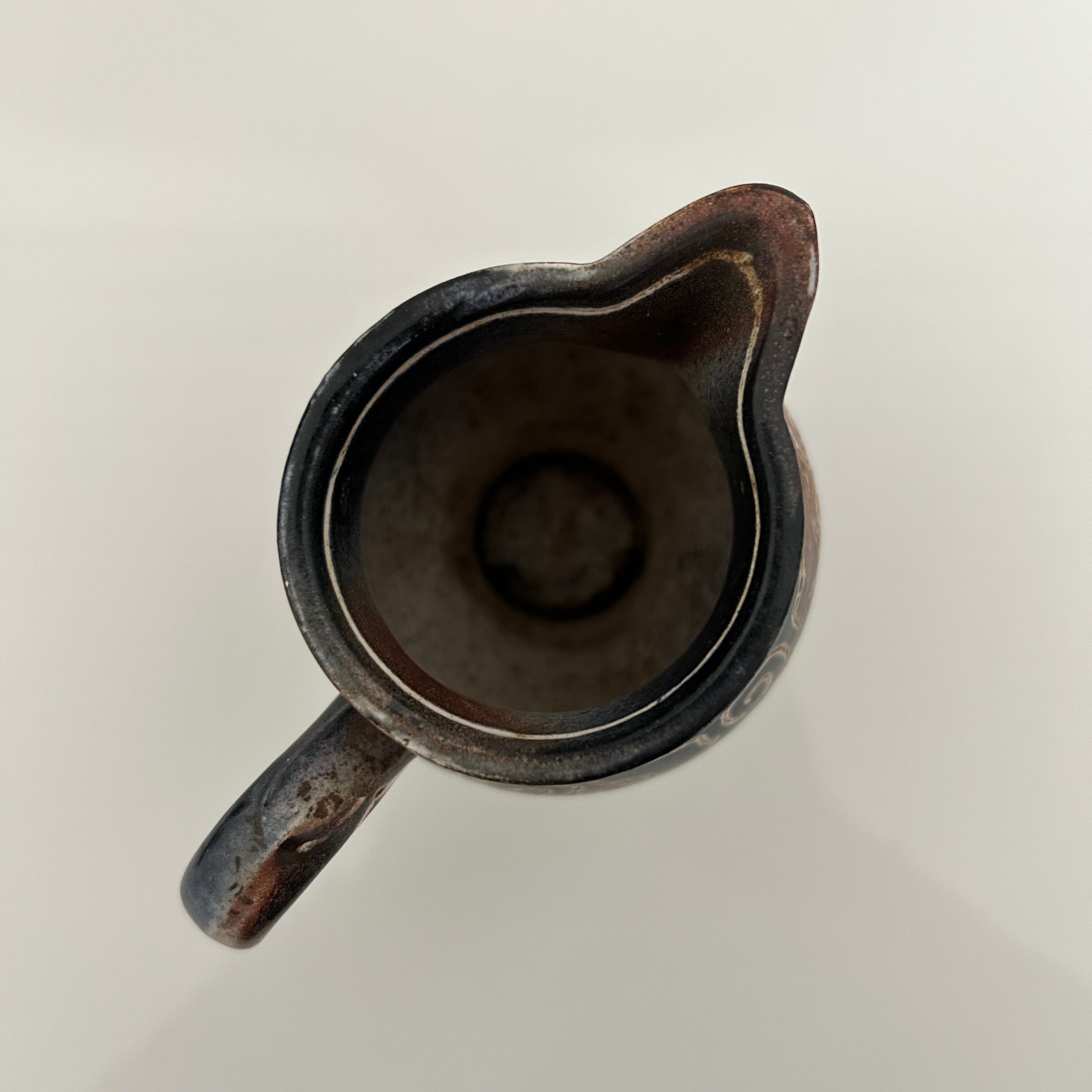 Breton pitcher signed Roscoff