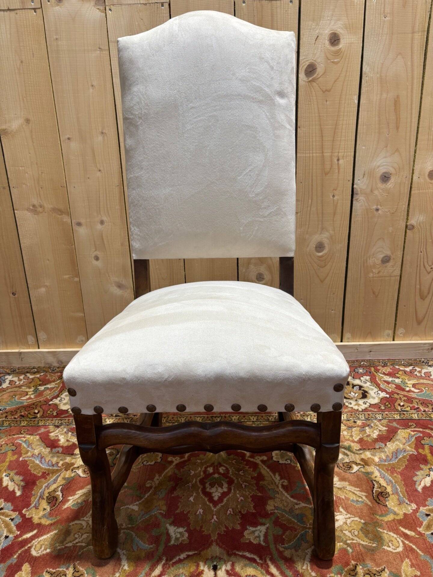 Série de 9 chaises de style Louis XIII