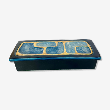 Box of Mithé Espelt ceramics, wood, 60s