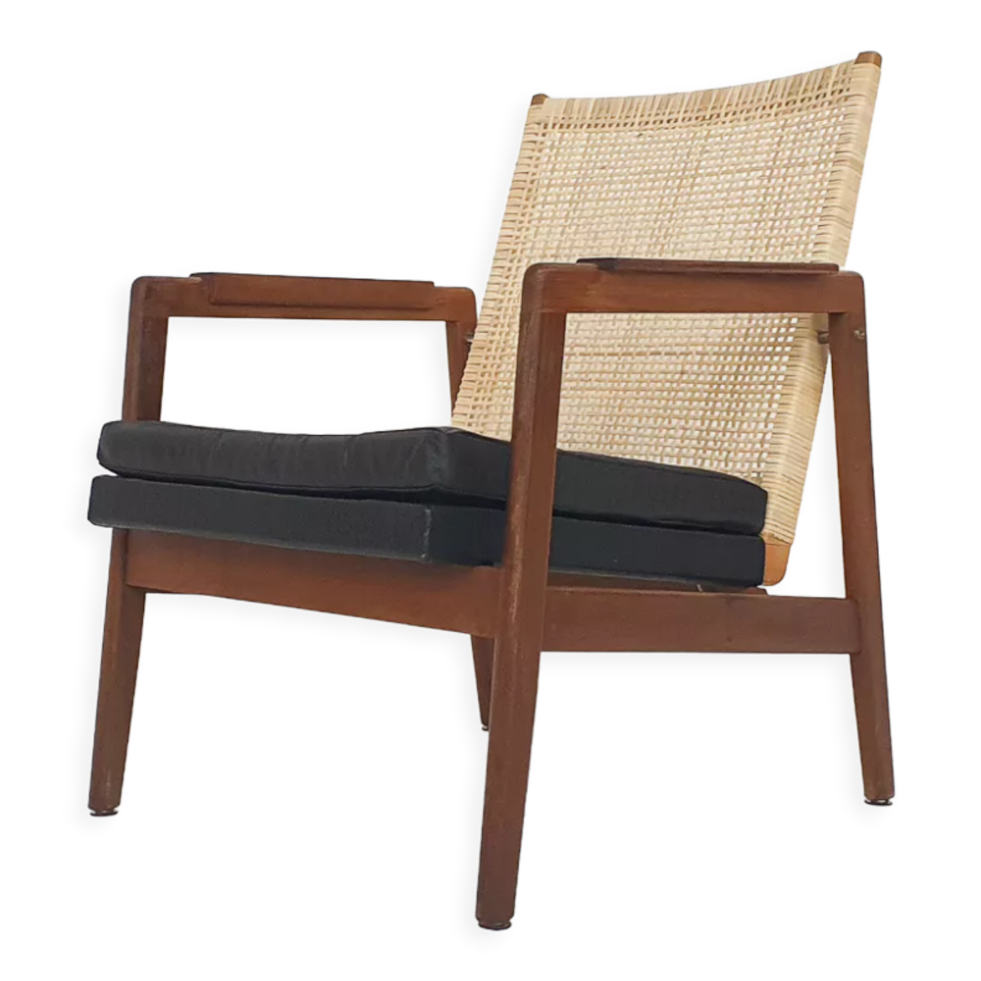 Rattan and leather low-back lounge chair by P.J. Muntendam for Gebr. Jonkers, The Netherlands 1950's