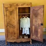 Armoire ancienne française en noyer massif – style Louis XV, fin XIXe siècle