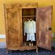 Armoire ancienne française en noyer massif – style Louis XV, fin XIXe siècle