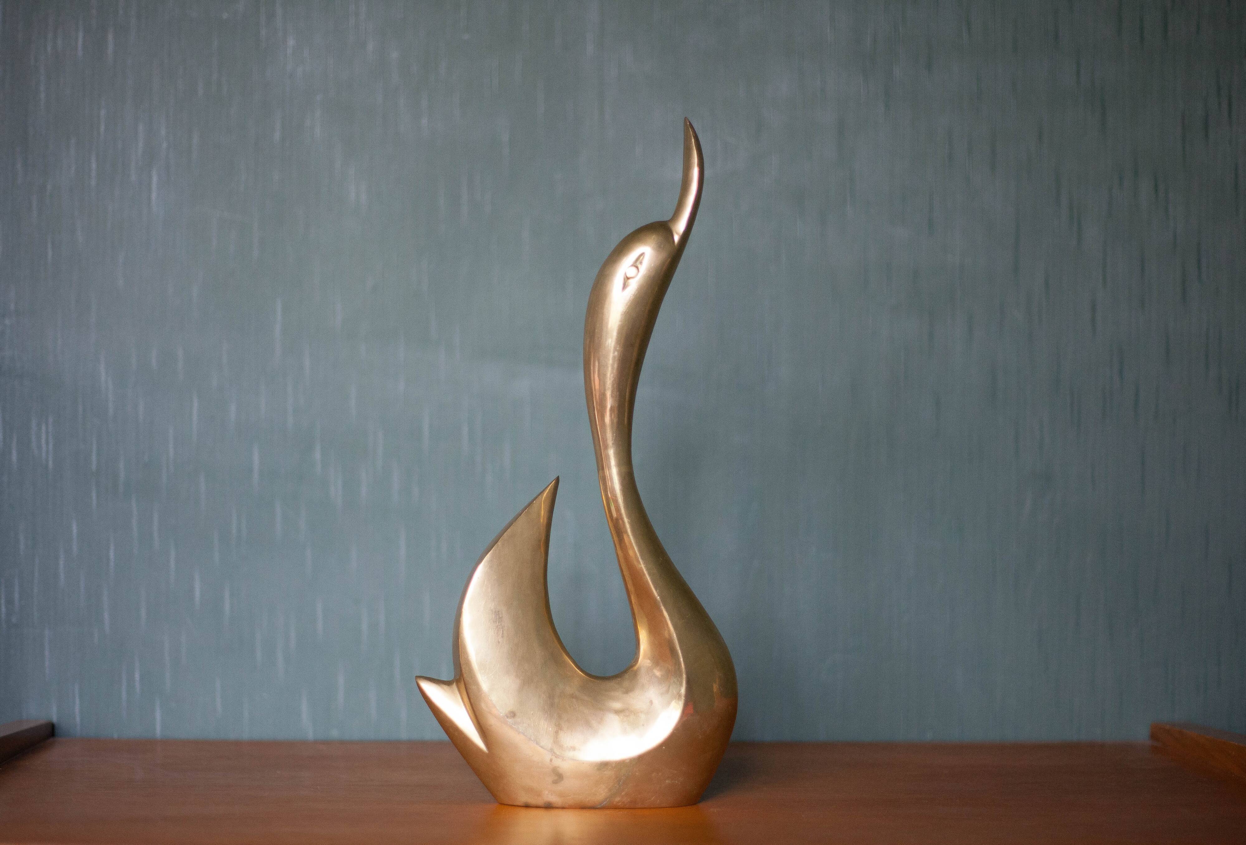 Large model swan, brass swan, swan statue, made in India, interior decoration