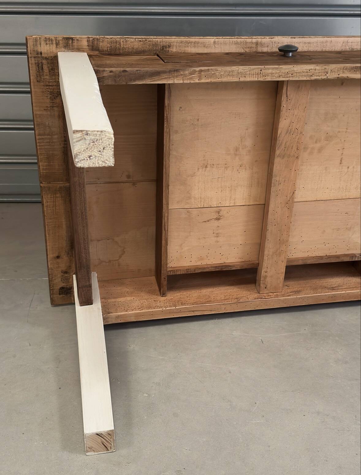 Table basse en bois avec tiroir