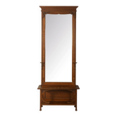 Armoire miroir antique des années 1900 dans le style Art Nouveau.