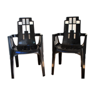 Paire de chaises noir et blanc design P.Paulin pour Stamp ligne Henry Massonet