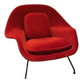 Knoll International Eero Saarinen Womb Chair Red