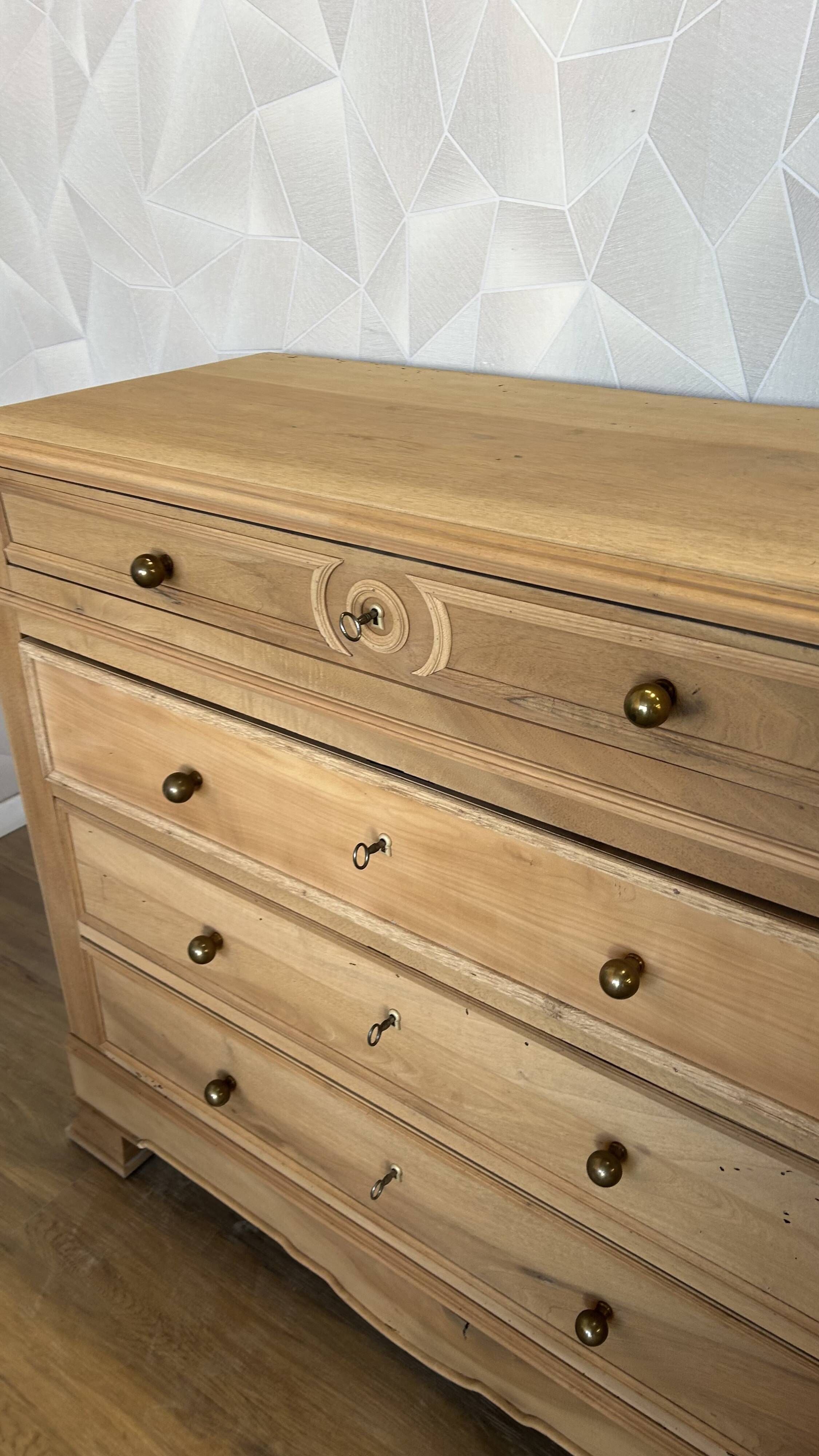 Louis Philipe airbrushed chest of drawers
