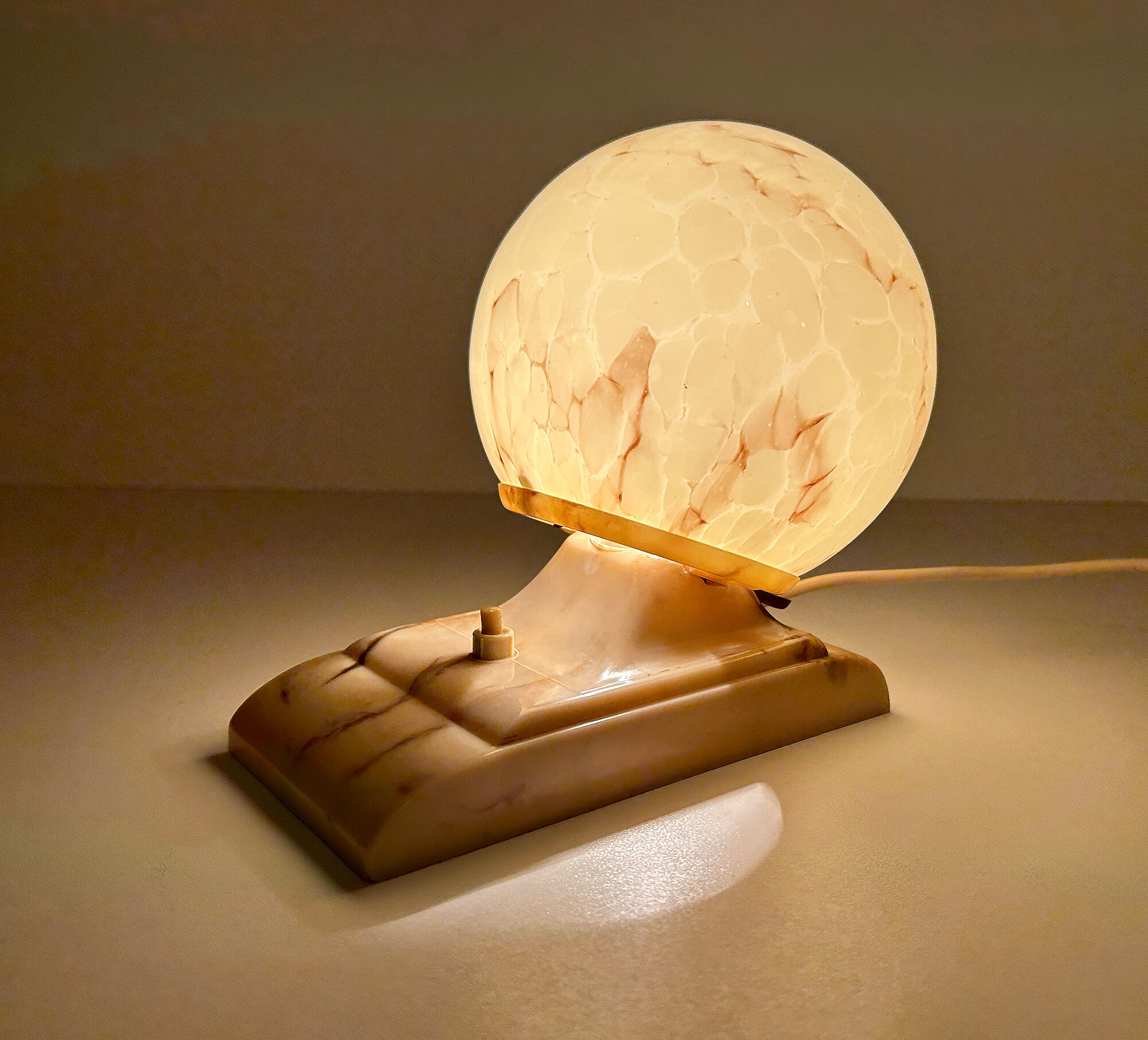 Vintage Art Deco Table Lamp, 40 years, Bakelite Melamine Opaline Marble