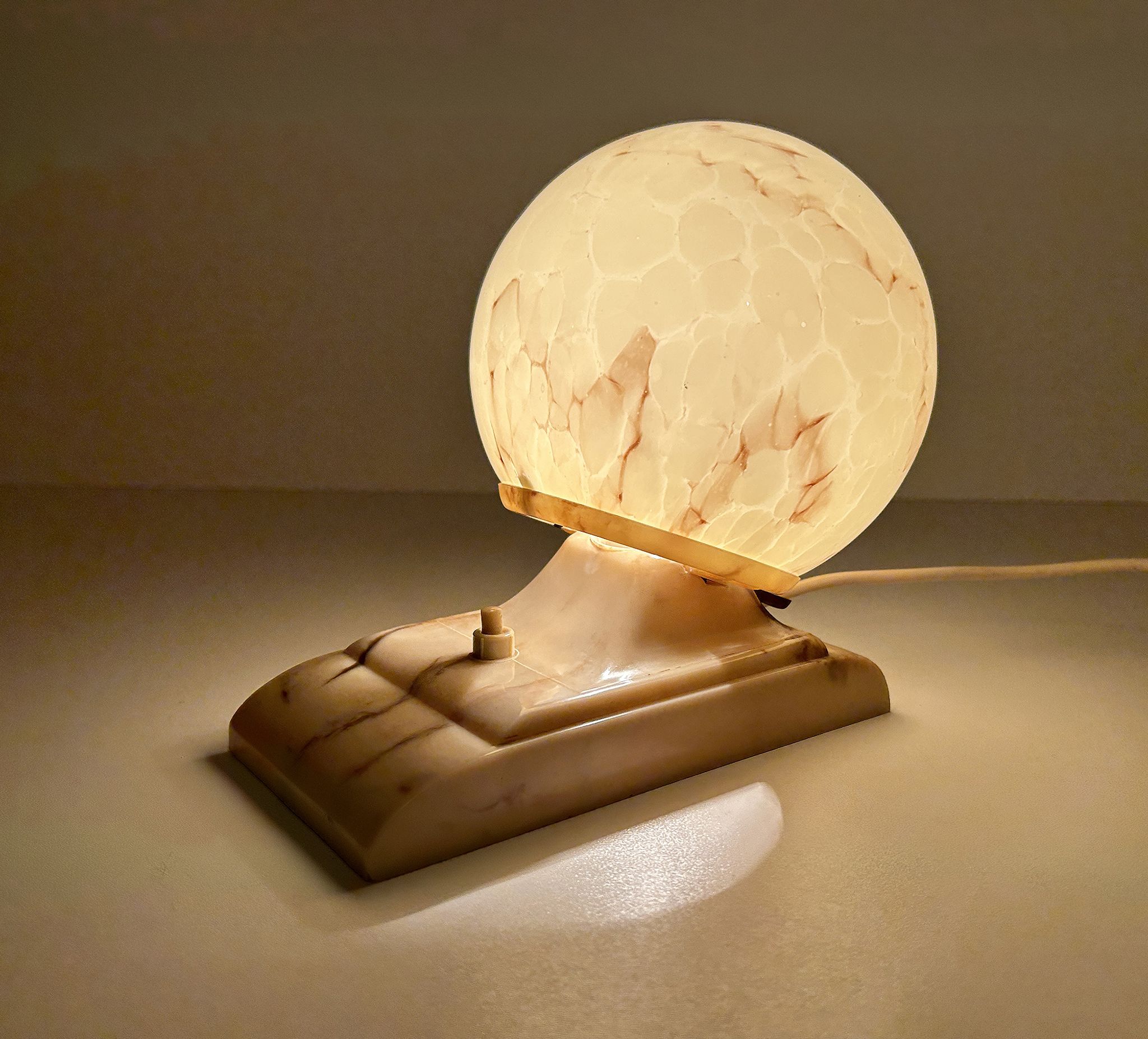 Vintage Art Deco Table Lamp, 40 years, Bakelite Melamine Opaline Marble