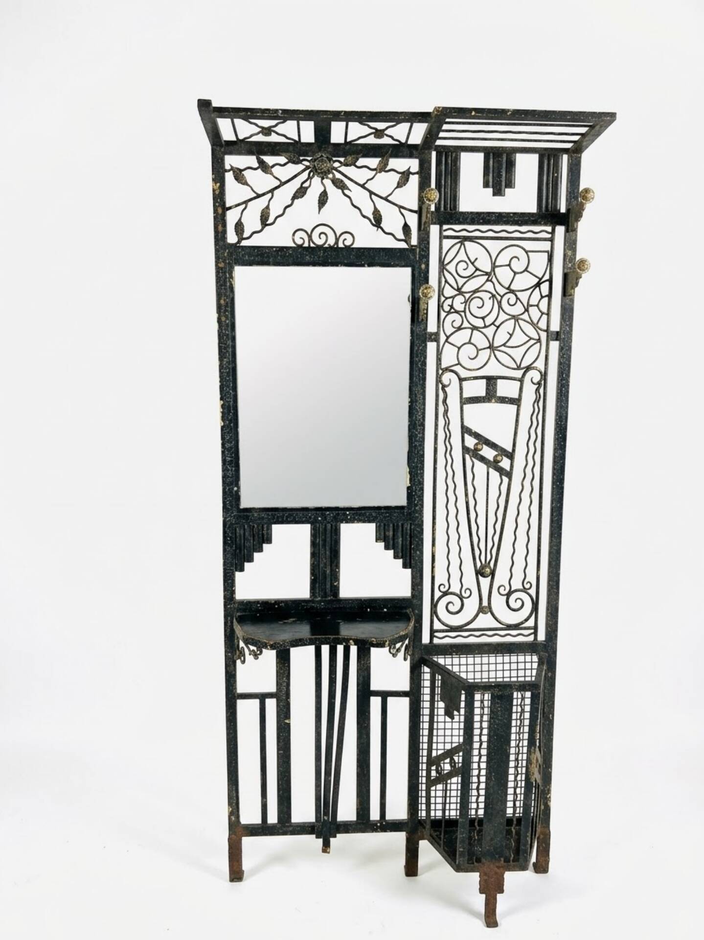 Art Deco coat rack wardrobe in wrought iron from the 1930s.