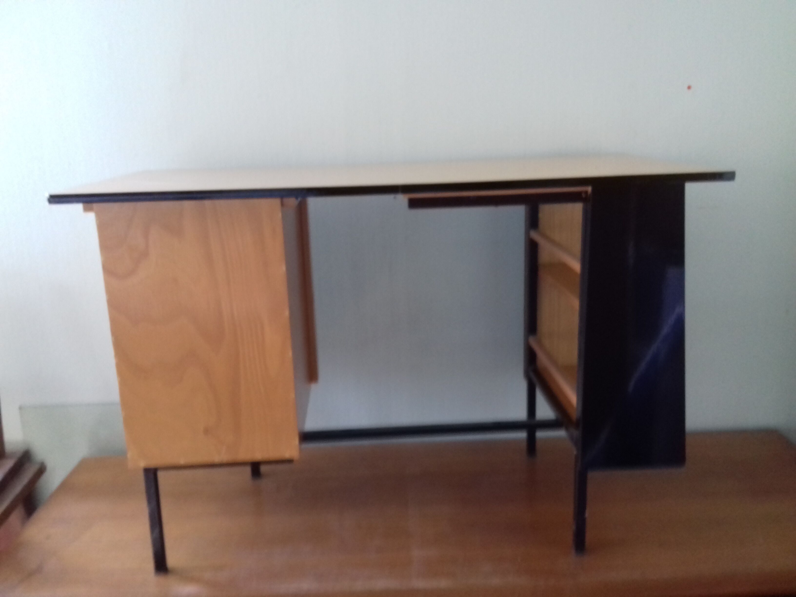 Bureau vintage années 70