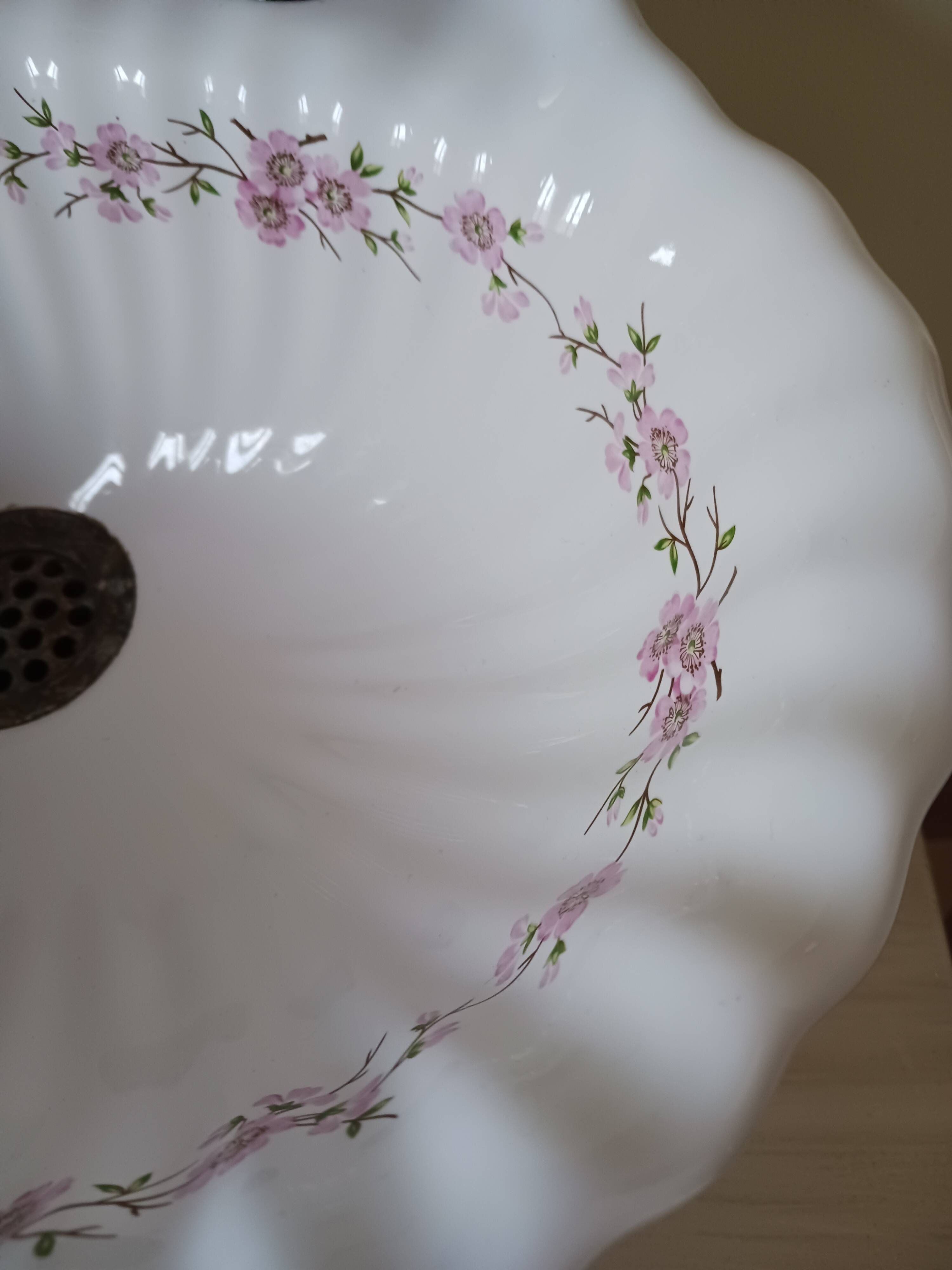 Antique French porcelain washbasin