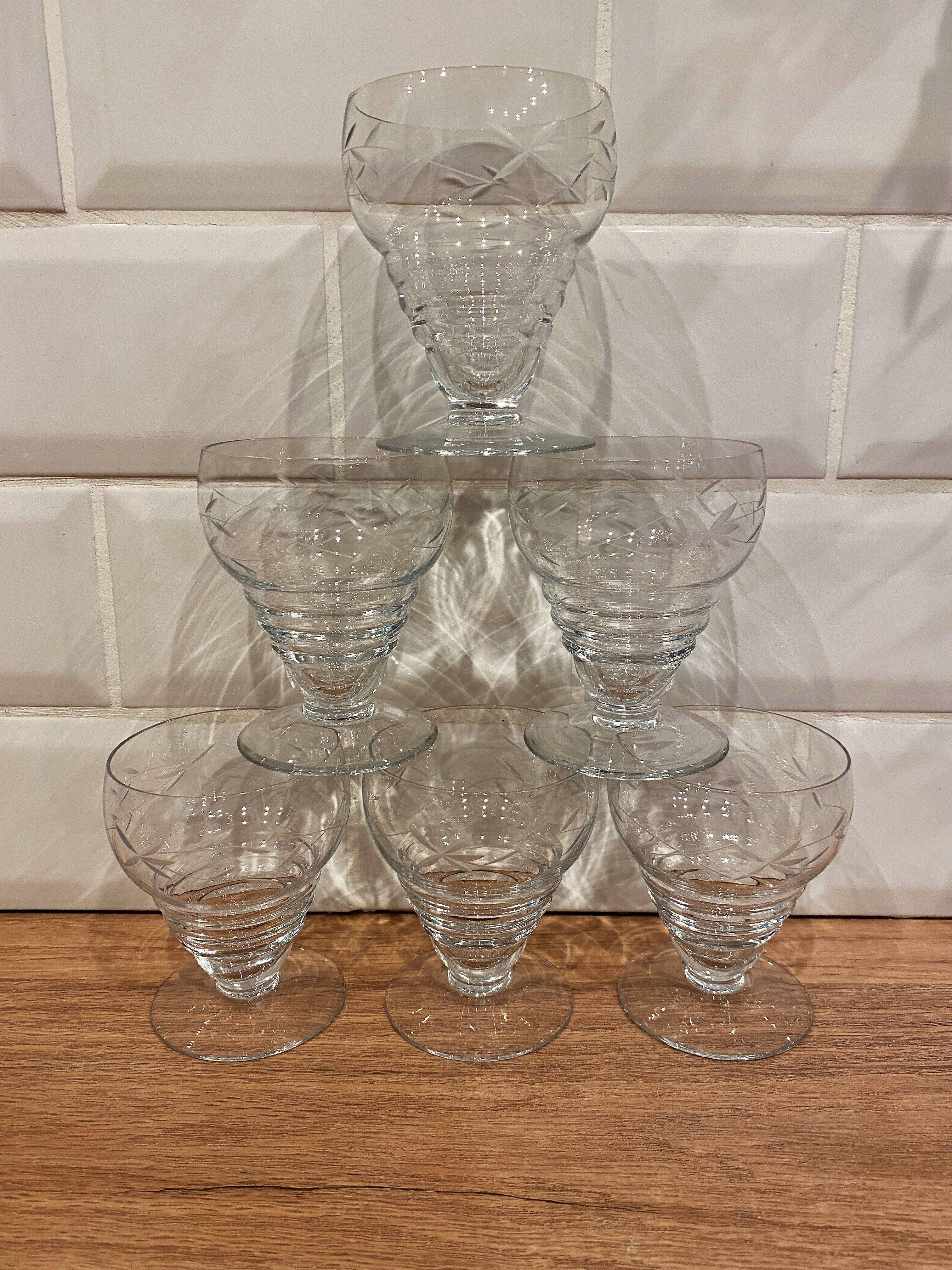 Set of 6 engraved wine glasses