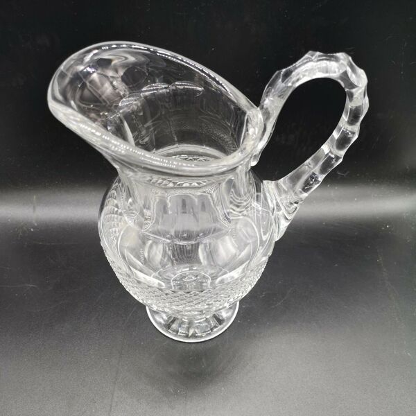 Broc en cristal modèle Trianon Saint Louis