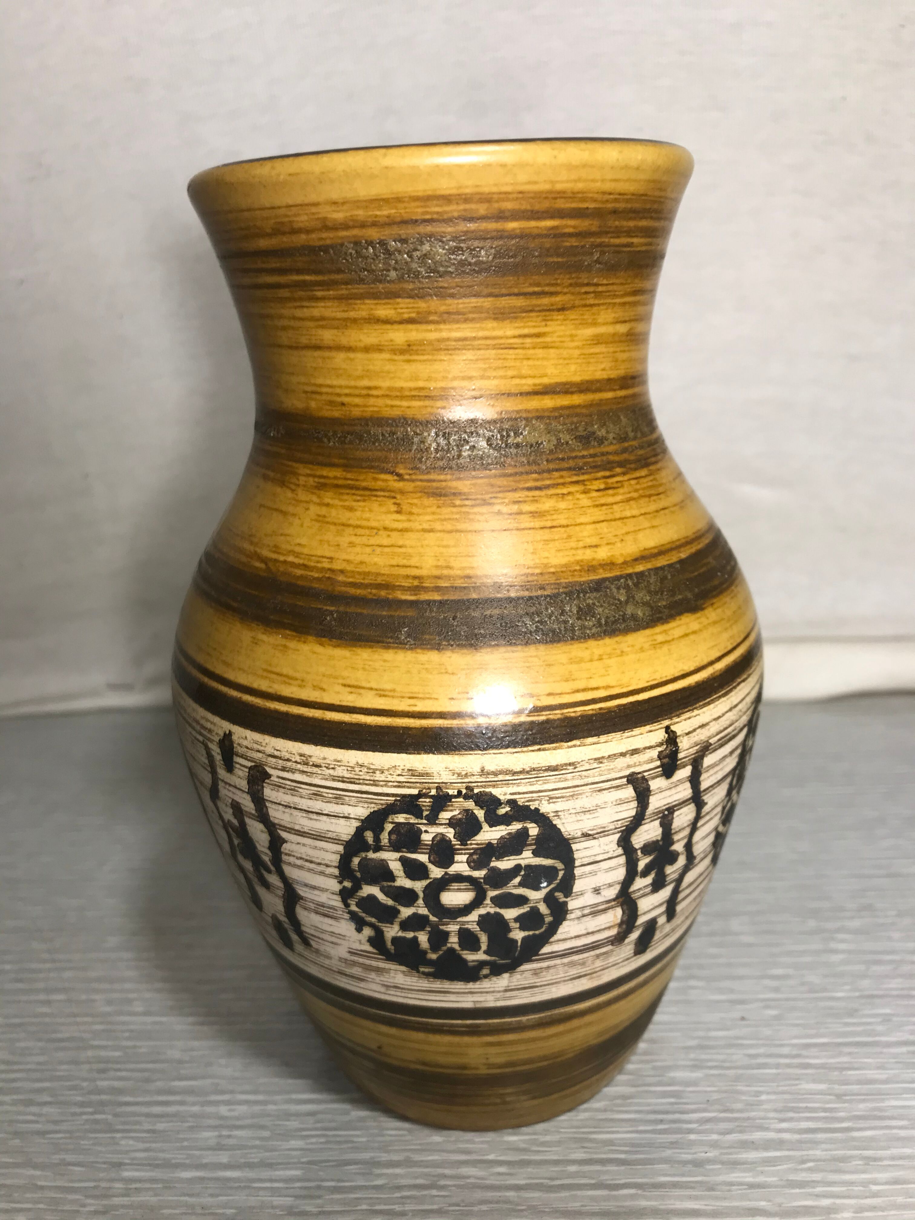 Old Beige Ceramic Vase - Black Drawings - Interior Marron Germany Vintage